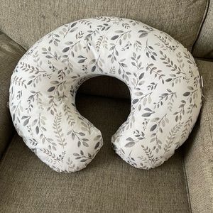 Boppy original support nursing pillow
